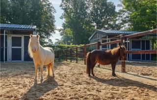 Amazing StaCaravan In Hoogersmilde - Hoogersmilde - 7
