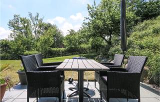 Amazing Apartment In Allinge - Allinge - 4