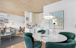 1 Bedroom Gorgeous Apartment In Allinge - Allinge - 4