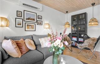 1 Bedroom Gorgeous Apartment In Allinge - Allinge - 5