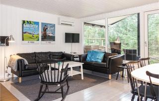 Amazing Home In Nexø With Kitchen - Neksø - 7