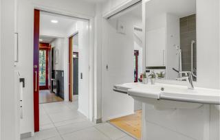 Gorgeous Home In Grenaa With Wifi - Grenå - 1
