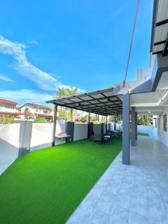 Entire Vacation Home with landscape garden - Sitiawan - 3