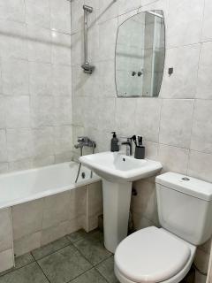 Riverfront Apartment - Tbilisi - 3