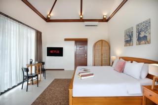 Big PRIVATE 11 Bed, 12,5 Bath, Rosefield Villa with POOL, close to the beach - Canggu - 4