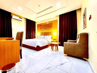 Buddiez Hotel & Resort - 9