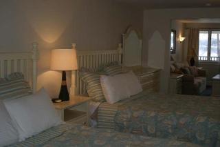 Spacious riverfront with balcony Sheepscot Harbour Vacation Cub Studio #211 - 6
