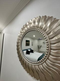 Luxury Studio Apartment - Harrow on the Hill - 3