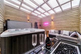 Ardoyne Lodge 'Sleeping 4 Guests' - Belfast - 9