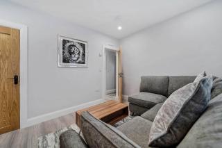 Ardoyne Lodge 'Sleeping 4 Guests' - Belfast - 4
