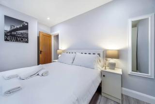 Ardoyne Lodge 'Sleeping 4 Guests' - Belfast - 2