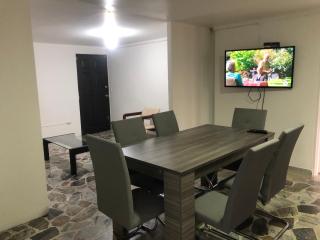 Apartamento cómodo en laureles, grande, céntrico ,bien ubicado Apto203 - Medellín - 7
