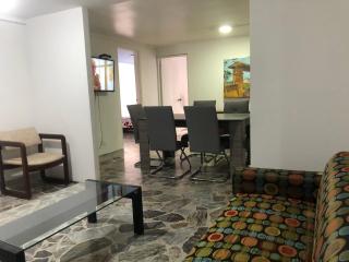 Apartamento cómodo en laureles, grande, céntrico ,bien ubicado Apto203 - Medellín - 3