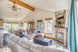 Pelicans Watch - Meredith Lodging - 2