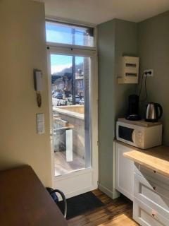 Logement à Brive avec terrasse et climatisation - près de la gare et du centre-ville - Wifi et Stationnement gratuit - Brive-la-Gaillarde - 4