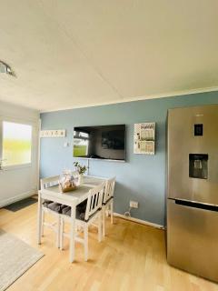“SEA HEAVEN “ chalet in Sandown Bay Holiday Park - Brading - 7