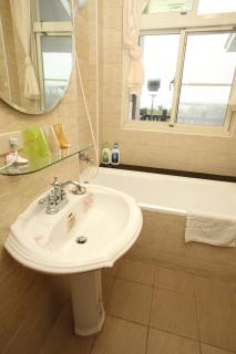 Fully One B&B - 5