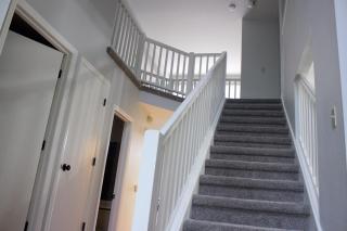 Amazing 4 Bedroom House with nice Backyard - 3