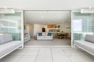 Spacious Oceanside Oasis - 2