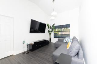 Cheerful 3-bedroom villa with pool - Walton - 4