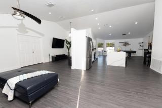 Cheerful 3-bedroom villa with pool - Walton - 2