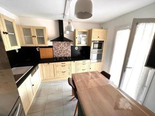 Provencal style home in Mediterranean seaside town - La Londe-les-Maures - 1