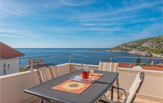 Vacation house with heated swimming pool 70 meters from the beach-Bobanac - Ražanj - 2