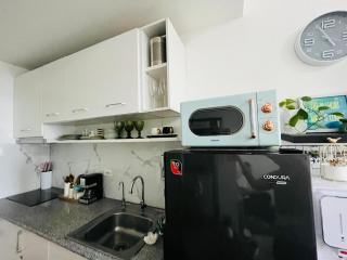 Lovely studio unit with fast Wi-Fi and Netflix - Tagaytay - 3