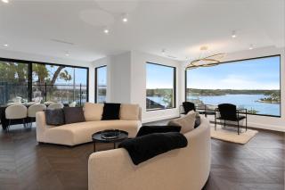 Luxury Waterside Home Sanctuary - Sydney - 4