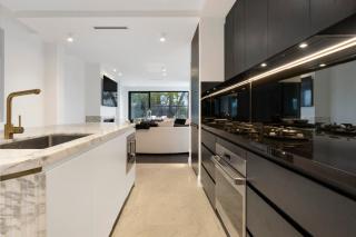 Luxury Waterside Home Sanctuary - Sydney - 2