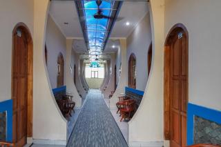 RedDoorz near Pantai Pancer Door Pacitan - 6