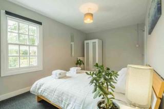Cambridge 3 bedroom flat with private parking - Cambridge - 7