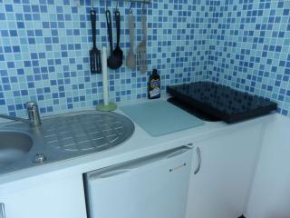 Studio au bord de l'eau avec parking privé et WiFi - FR-1-308-64 - Le Lavandou - 1