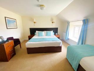 The White House Hotel - Herm - 3