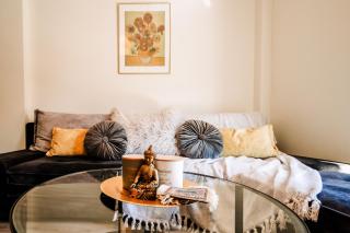 Melos House - Charming Apartment with Jacuzzi in the Heart of the City Perfect for Memorable Summer Experiences By Villa Mana Gers - 9