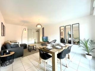 Le Central - Confort et Calme au centre-ville - Lits Queen Size - 8