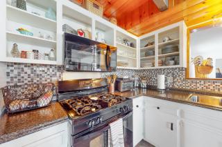 Big Bear Bungalow - Big Bear City - 2