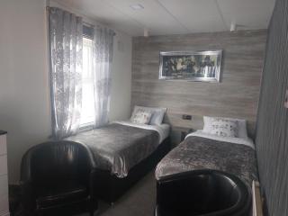 Kings Boutique Hotel - 8