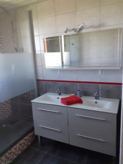 T2 à ENSUES LA REDONNE Proche calanques - 1