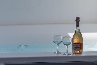 Villa Tholos & Prive Jacuzzi - Kamari - 2