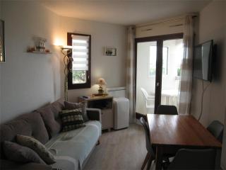 Saint-Cyprien: T2 cabine rénové 6 pers, piscine, parking, à 100m de la plage - FR-1-106-80 - 7