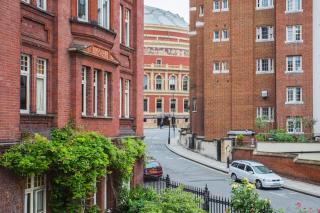 Beautiful Kensington flat - 3