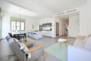 Luminous 3-BR in the Heart of Shenkin by HolyGuest - Tel Aviv - 0