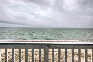 Breezy Beachfront Condo in Heart of Corpus Christi - Corpus Christi - 8