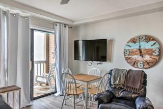 Breezy Beachfront Condo in Heart of Corpus Christi - Corpus Christi - 5