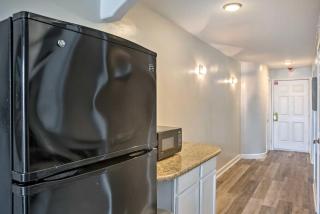 Breezy Beachfront Condo in Heart of Corpus Christi - Corpus Christi - 3