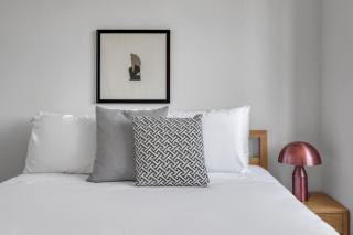 UES 1BR w Gym Playroom Roof nr Hospital NYC-376 - New York - 3