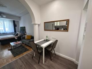 Elegant home in the city centre with AC - Budapest - 6