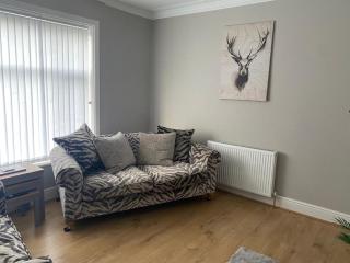 Amazing Two Bedroom Apartment - SR - Southport - 2