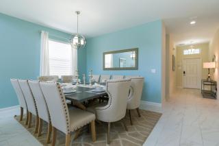 Champions Gate 5 Star Resort South Facing Pool Excellent Communal Facilities By Orlando Holiday Rental Homes Llc 1640 - Davenport - 4